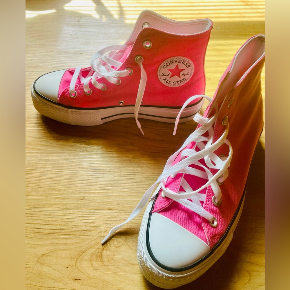 NWT Pink Converse All Star High Lift High Top W7.